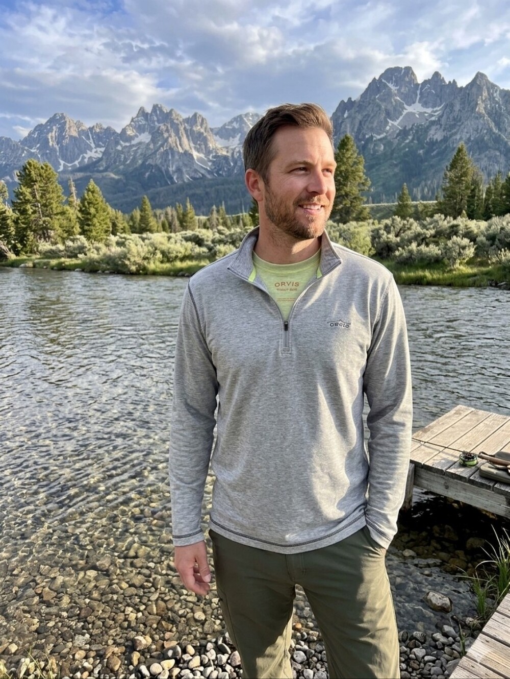 Orvis Men's Light Heather Gray Quarter-Zip Long Sleeve Pullover